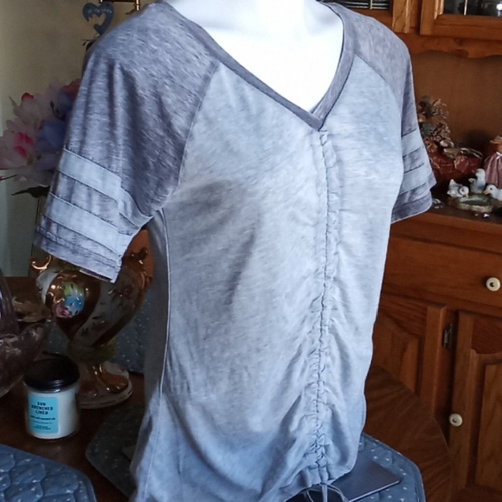 Love More Raglan Tee - Picture 3 of 7